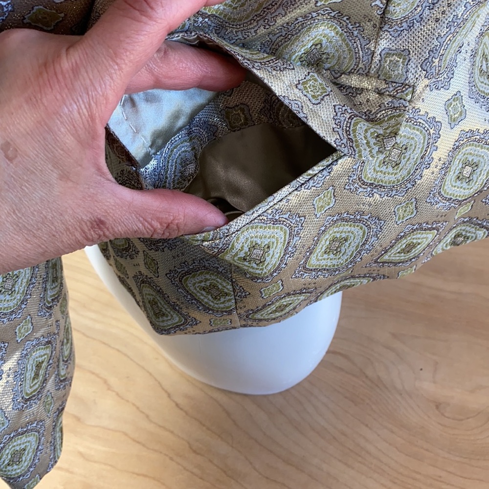 Women’s Patterned Jacquard Blazer - Green Metallic - Picture 15 of 16